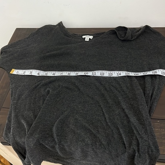 VINCE Dark Grey Long Sleeve V Neck Top Size XS - Picture 6 of 7